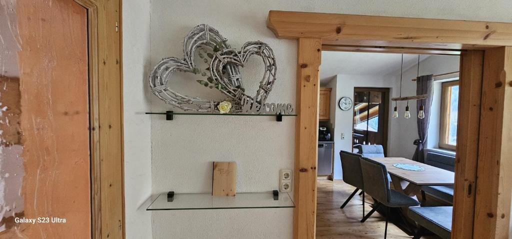 Fotografie z fotogalerie ubytování Ferienwohnung Schranz v destinaci Flirsch