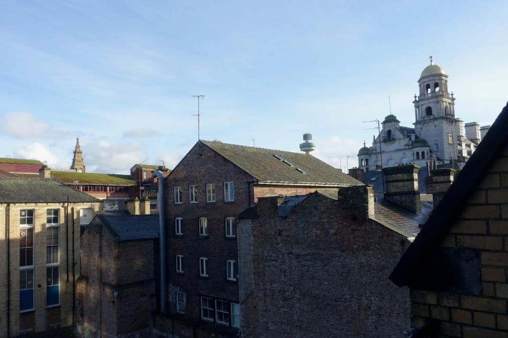 Nespecifikovaný výhled na destinaci Liverpool nebo výhled na město při pohledu z apartmánu