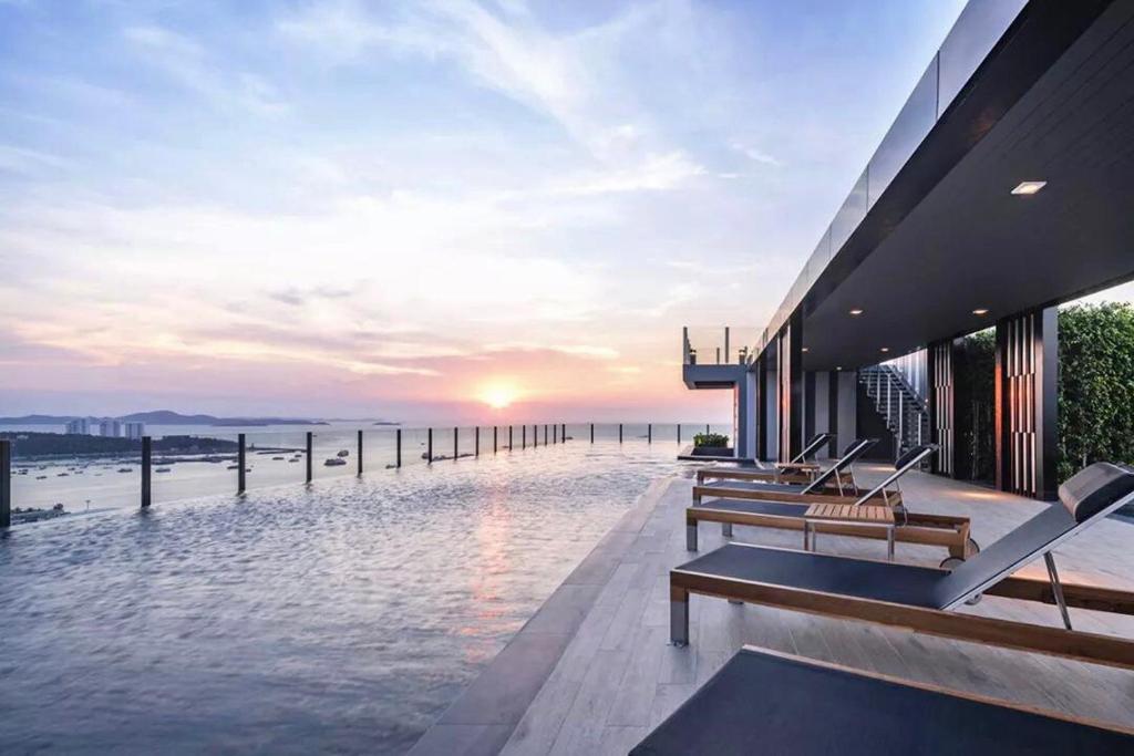 Fotografie z fotogalerie ubytování City center The Base Sea View apartment, convenient life traffic v destinaci Pattaya Central
