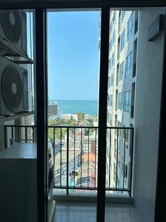 Fotografie z fotogalerie ubytování City center The Base Sea View apartment, convenient life traffic v destinaci Pattaya Central