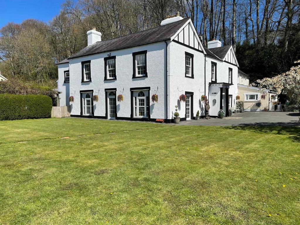 Dol Llan Mansion, Llandysul (updated prices 2024)