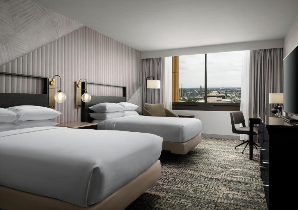 Hotel Fera Anaheim, a DoubleTree by Hilton Hotel - Double Room With Two Double Beds