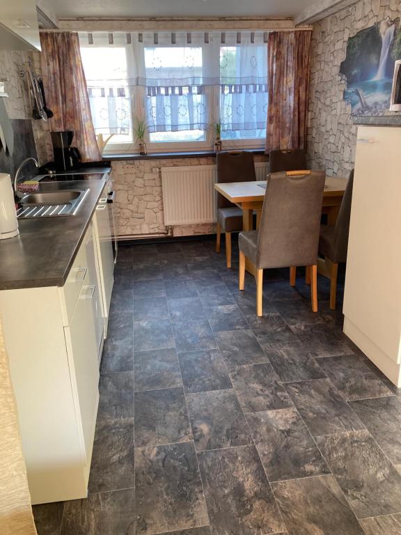 Kuchyň nebo kuchyňský kout v ubytování Ferienwohnung Mira