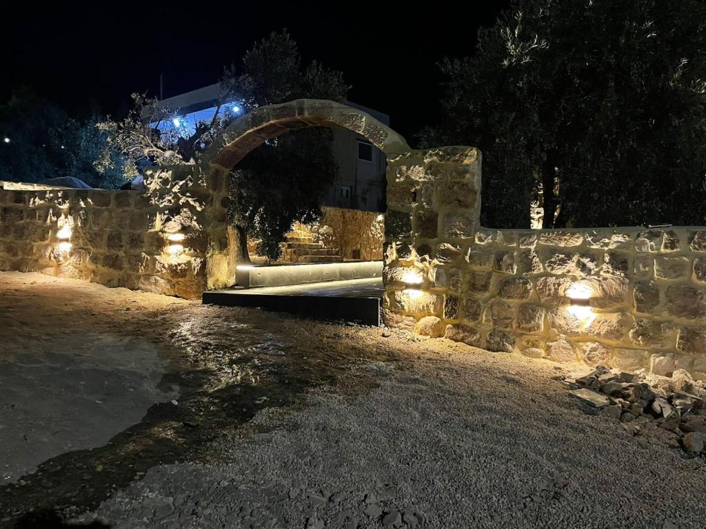 Foto sihtkohas Al Khuraybah asuva majutusasutuse Wadi Al-Nakhil Hostel galeriist