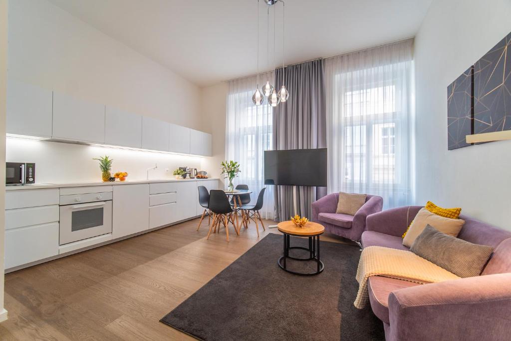 Kuchyň nebo kuchyňský kout v ubytování A Prague Apartments - Lesser Town