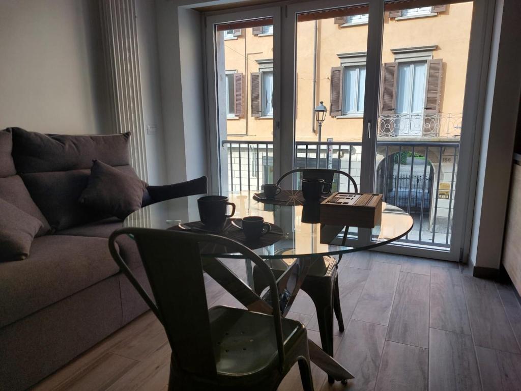 111 SUITE APARTMENT - 1