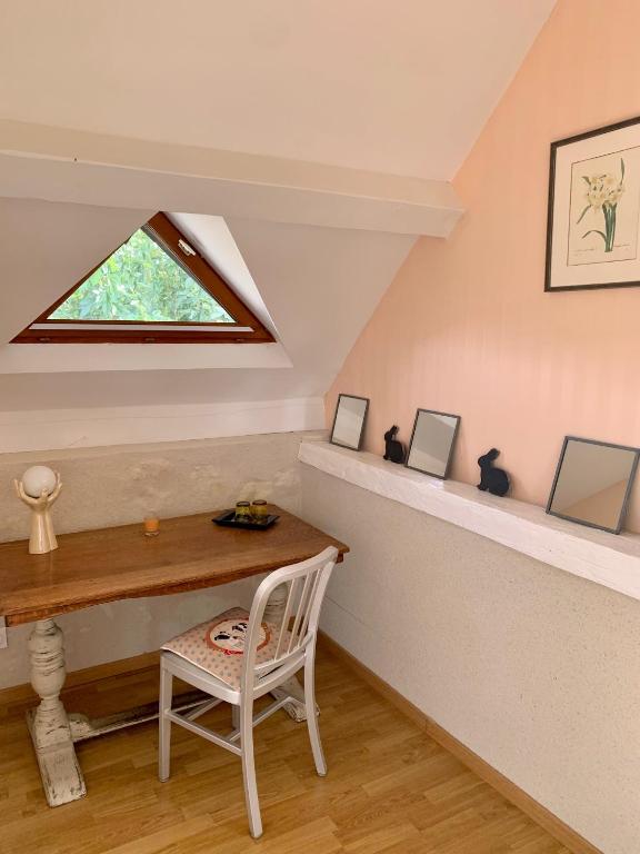 Le Logis de la Chouette - Chambre Jumelle Avec Vue De La Piscine