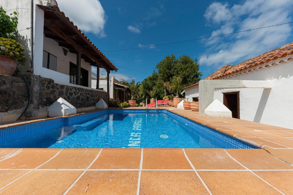 Charming 1-Bed House in La Laguna - 度假屋
