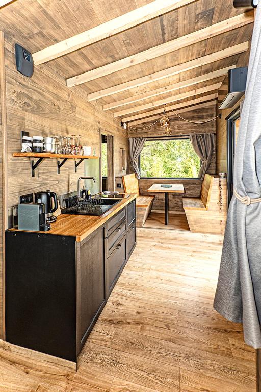 Fotografie z fotogalerie ubytování LES 2 CABANES v destinaci Labastide-Gabausse