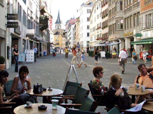 Pedestrian Area close to Bahnhofstrasse - Resim 8
