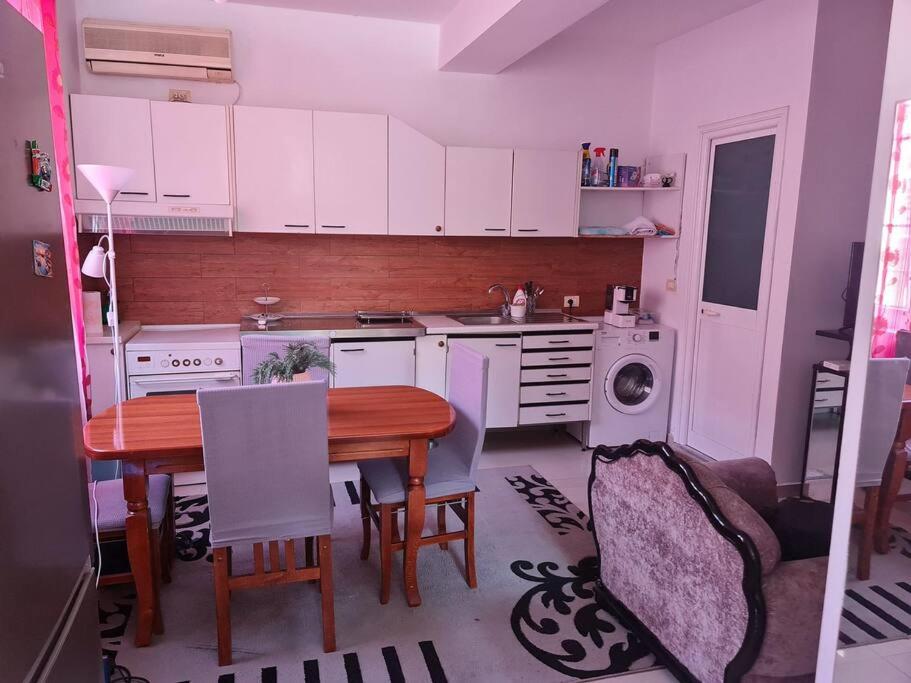 Maria's cozy appartment - Imazhi 8