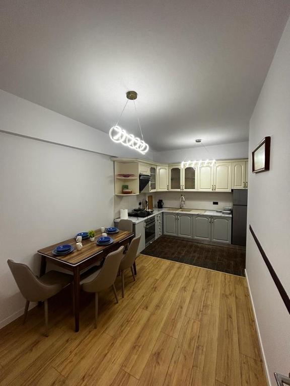 Tirana Center Apartment - Imazhi 4
