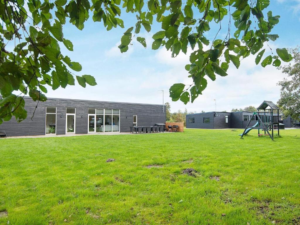 Fotografie z fotogalerie ubytování 14 person holiday home in Glesborg-By Traum v destinaci Glesborg