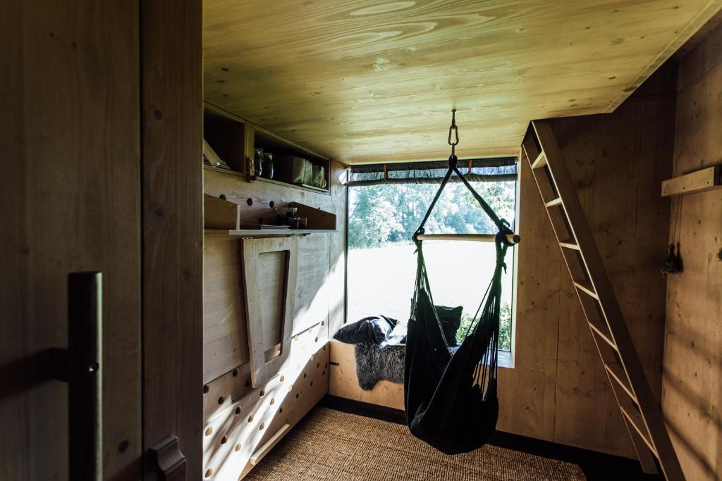 Fotografie z fotogalerie ubytování KeepCalm Treehouse far from the civilization v destinaci Smidary