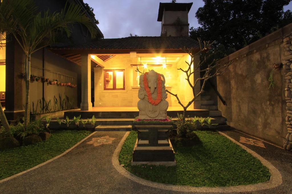 Zahrada ubytování Pekak Mangku Guest House