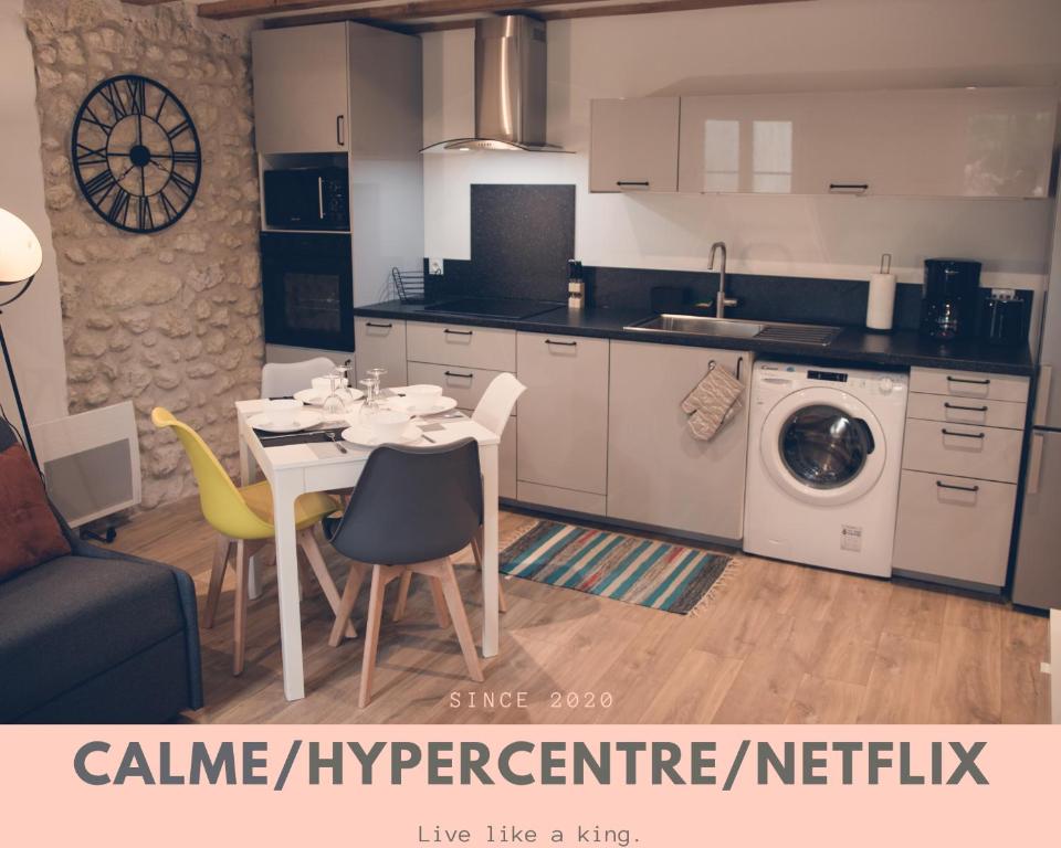 Kuchyň nebo kuchyňský kout v ubytování Les Belles Pierres - HyperCentre