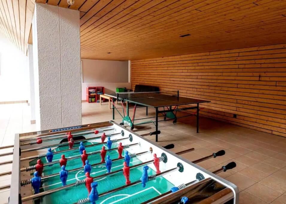 Sala de jocs de Charmant logement vue dégagée Jeanne d'Arc