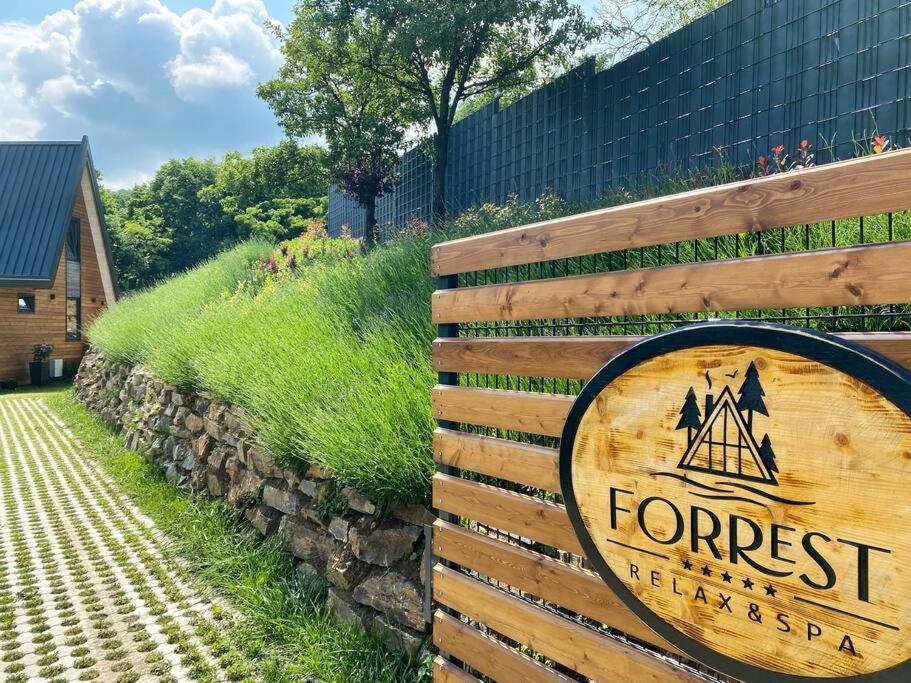 Certifikát, hodnocení, plakát nebo jiný dokument vystavený v ubytování Forrest Relax & Spa