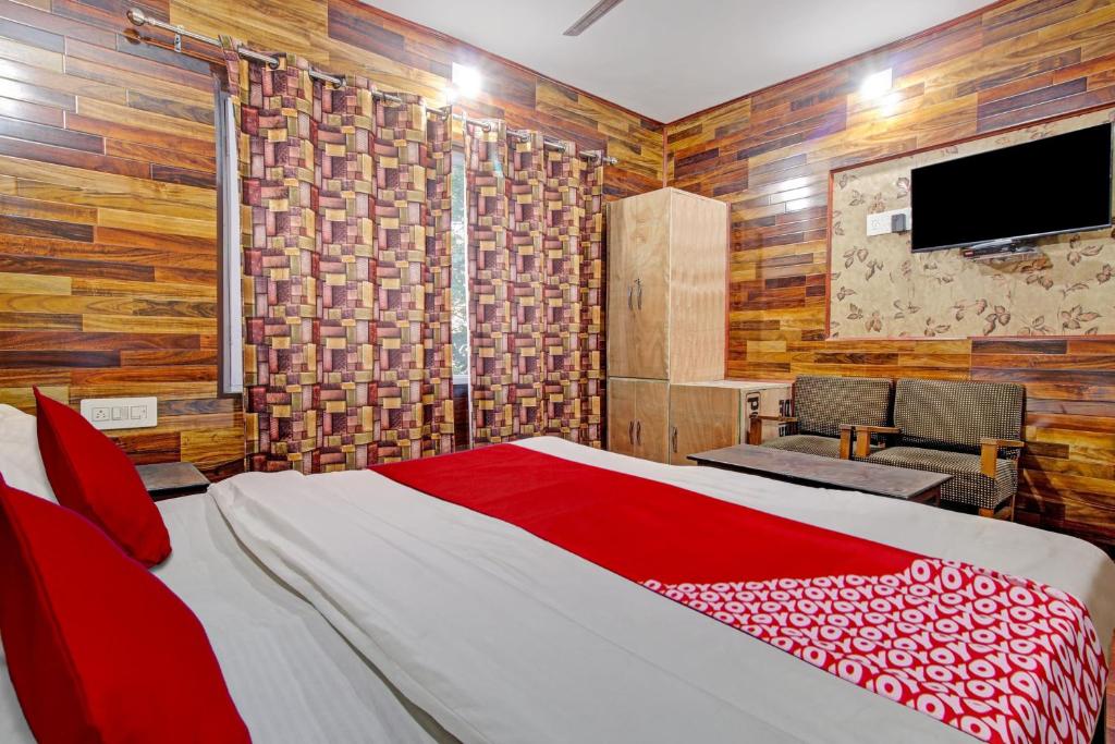 Postel nebo postele na pokoji v ubytování Hotel Ab-i-Hayat