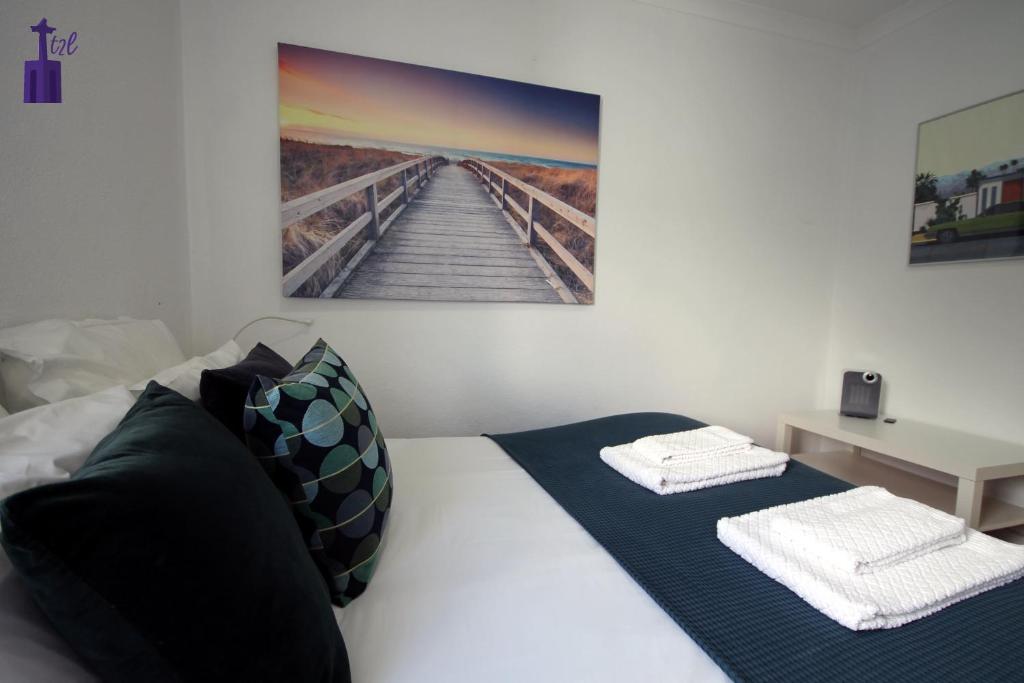 Lisbon South Apartmentにあるベッド
