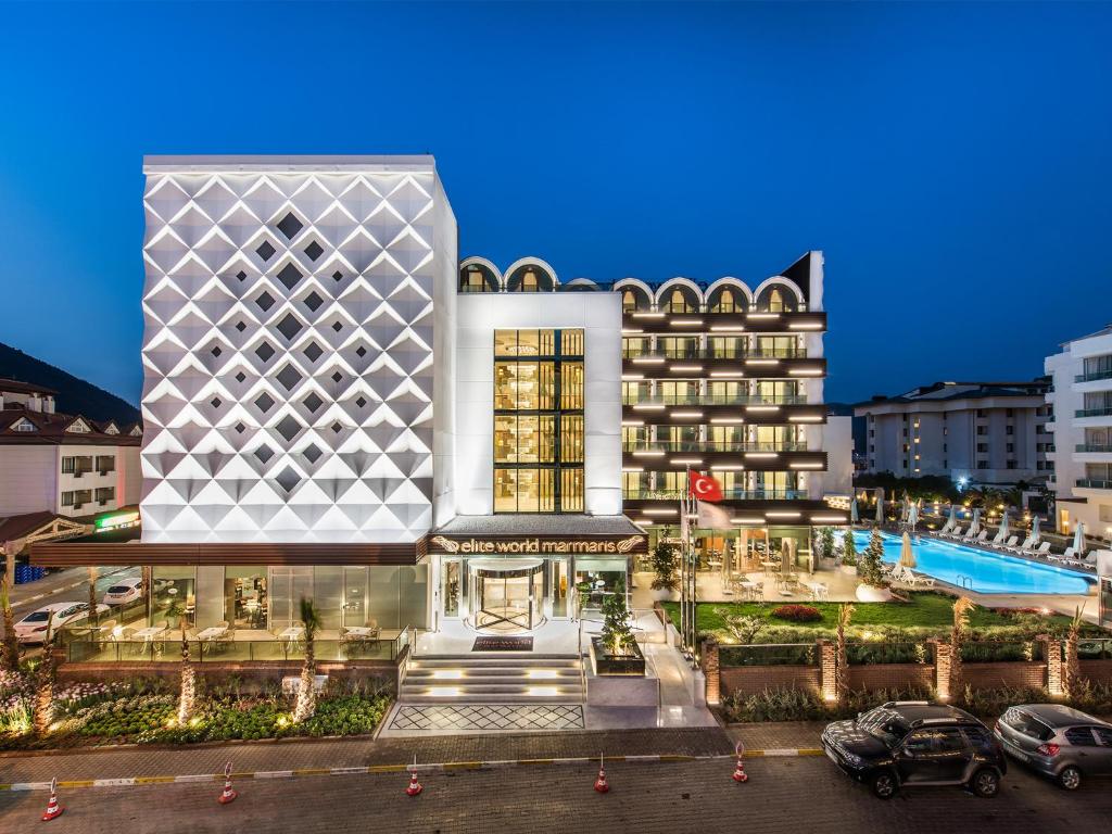 Bazén v ubytování Elite World Marmaris - Adult Only nebo v jeho okolí