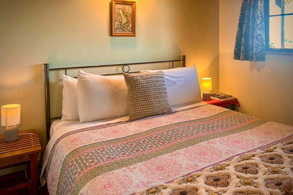 Postel nebo postele na pokoji v ubytování Te Tiro Accommodation