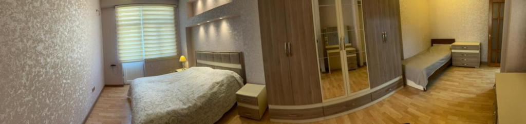 فضای داخلی Cozy apartment in the city center در باکو - تصویر ۳