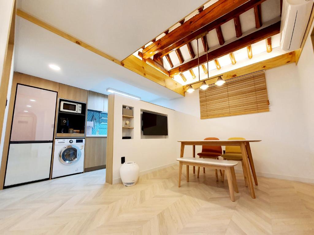 The Seoul House Mapo Foreigners Only, Seoul (updated prices 2024)
