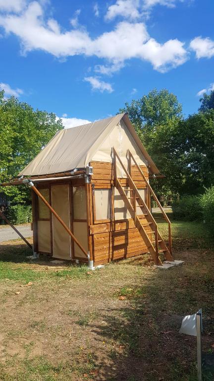 Camping La Grappe Fleurie - 小屋