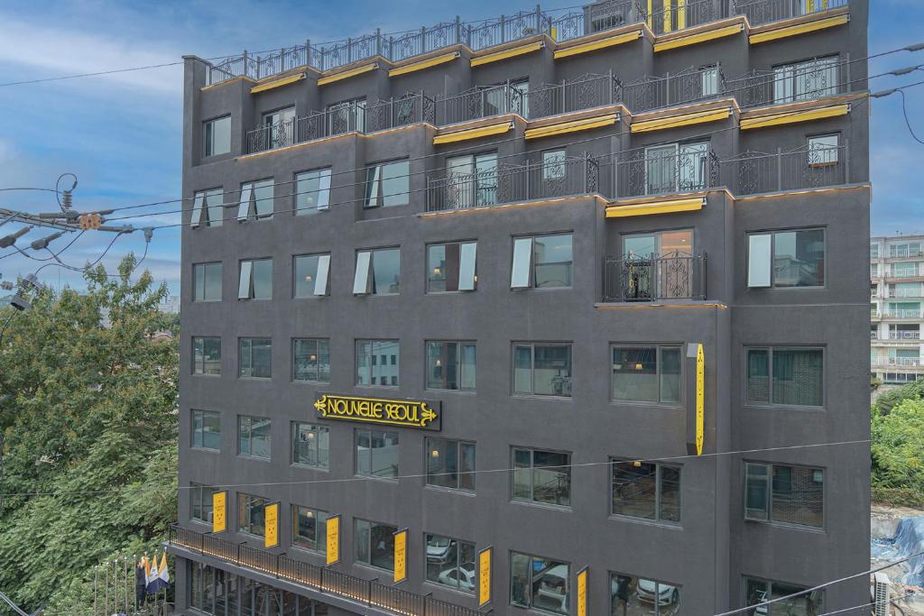 O edifício em que o hotel se localiza