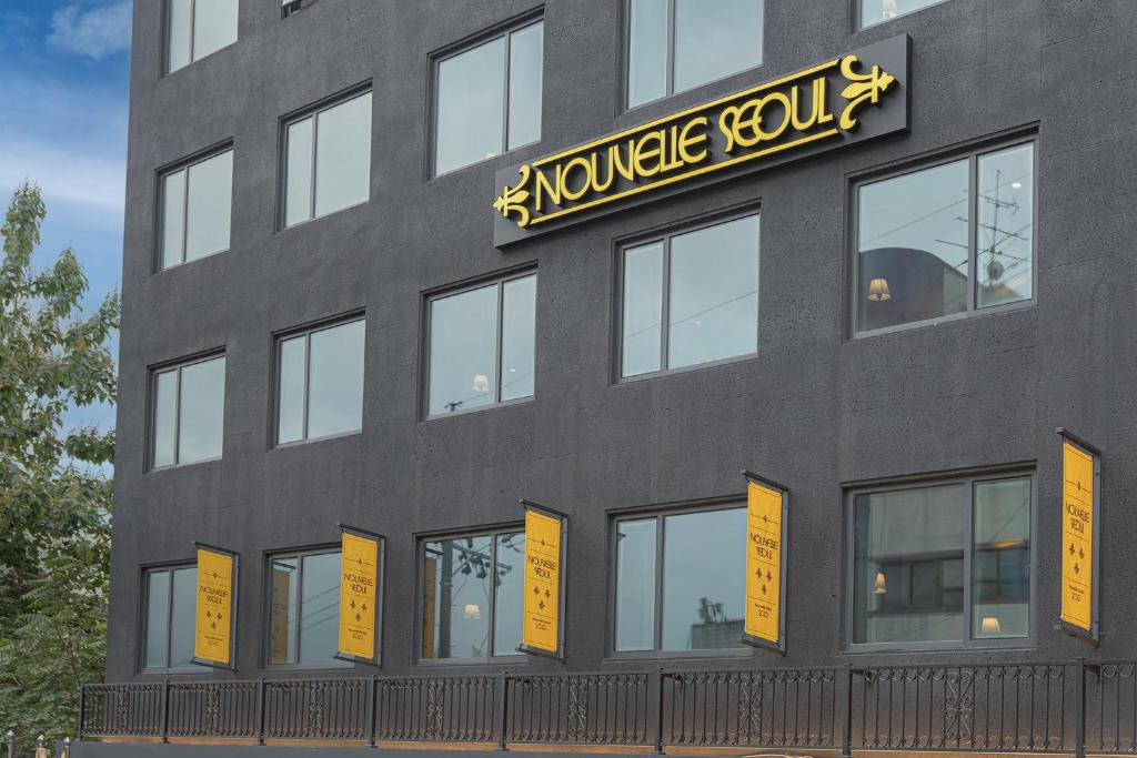 O edifício em que o hotel se localiza