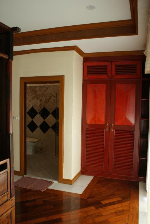 Prince Edouard Apartments & Resort Patong Beach Phuket - Resim 25