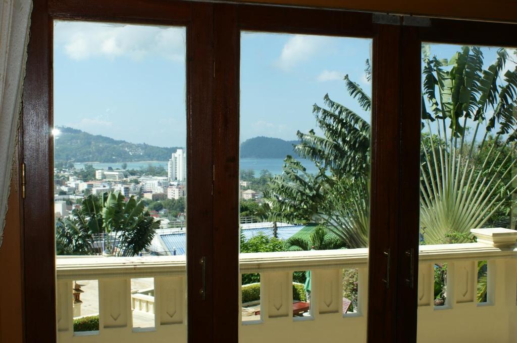 Prince Edouard Apartments & Resort Patong Beach Phuket - Resim 20