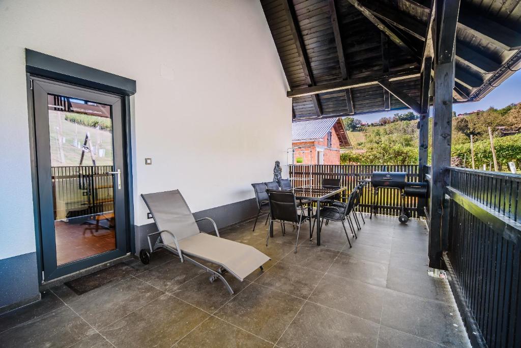 Balkón nebo terasa v ubytování Holiday Home Aleks