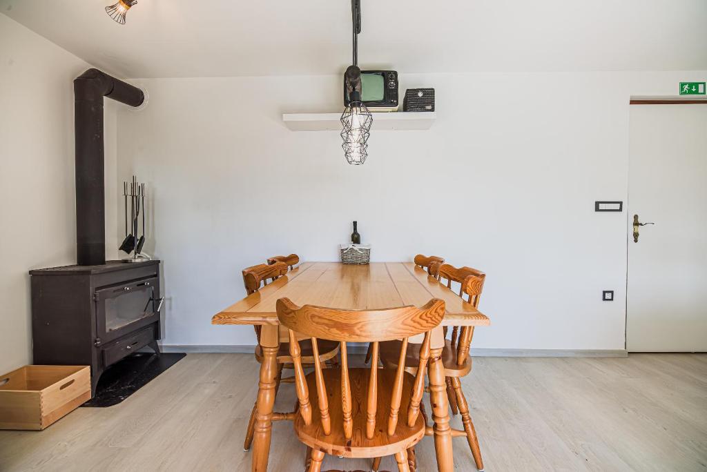 TV a/nebo společenská místnost v ubytování Holiday Home Aleks