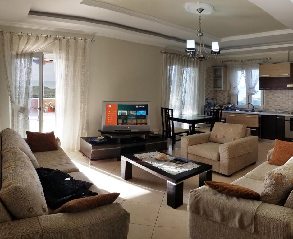 Sea Rooftop Apartment - Image 5