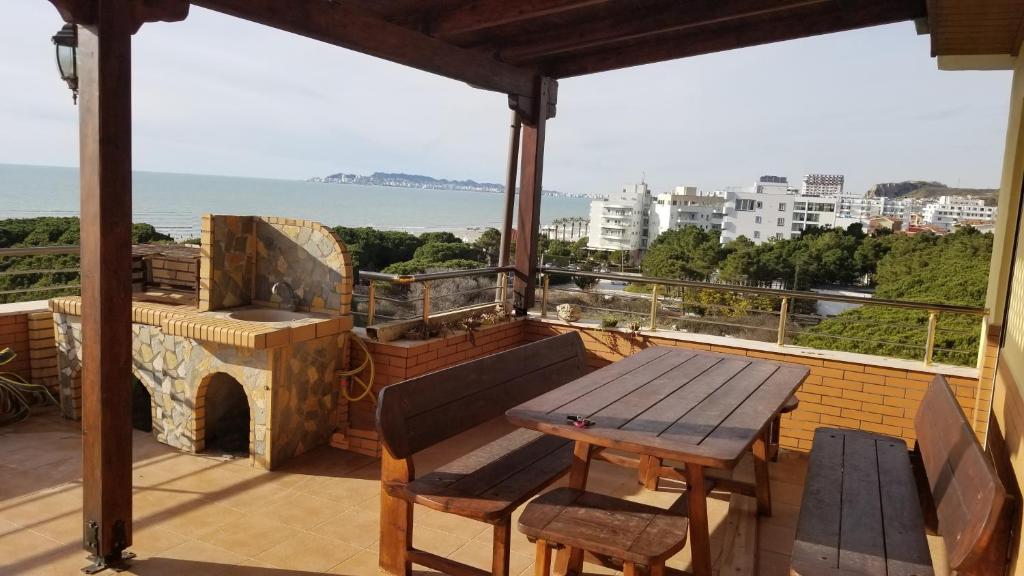 Sea Rooftop Apartment - Image 6