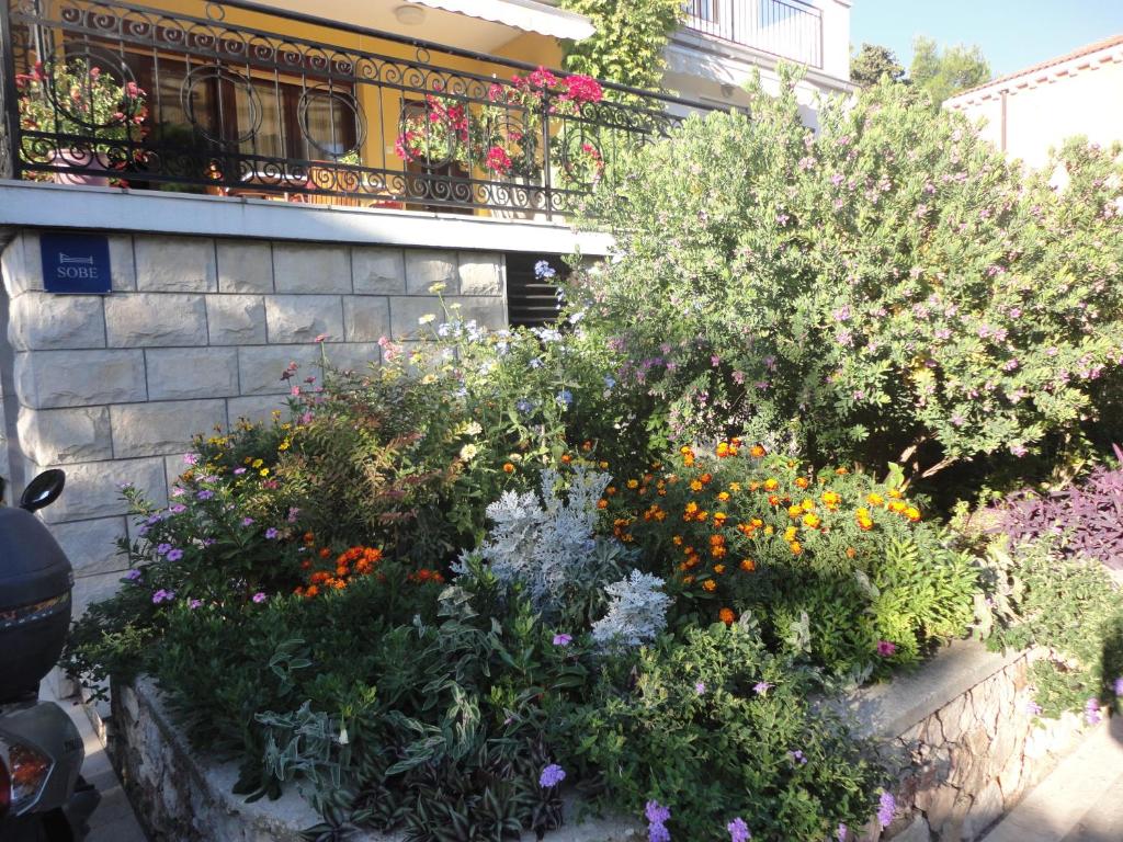 Zahrada ubytování Guesthouse Apartment Božica