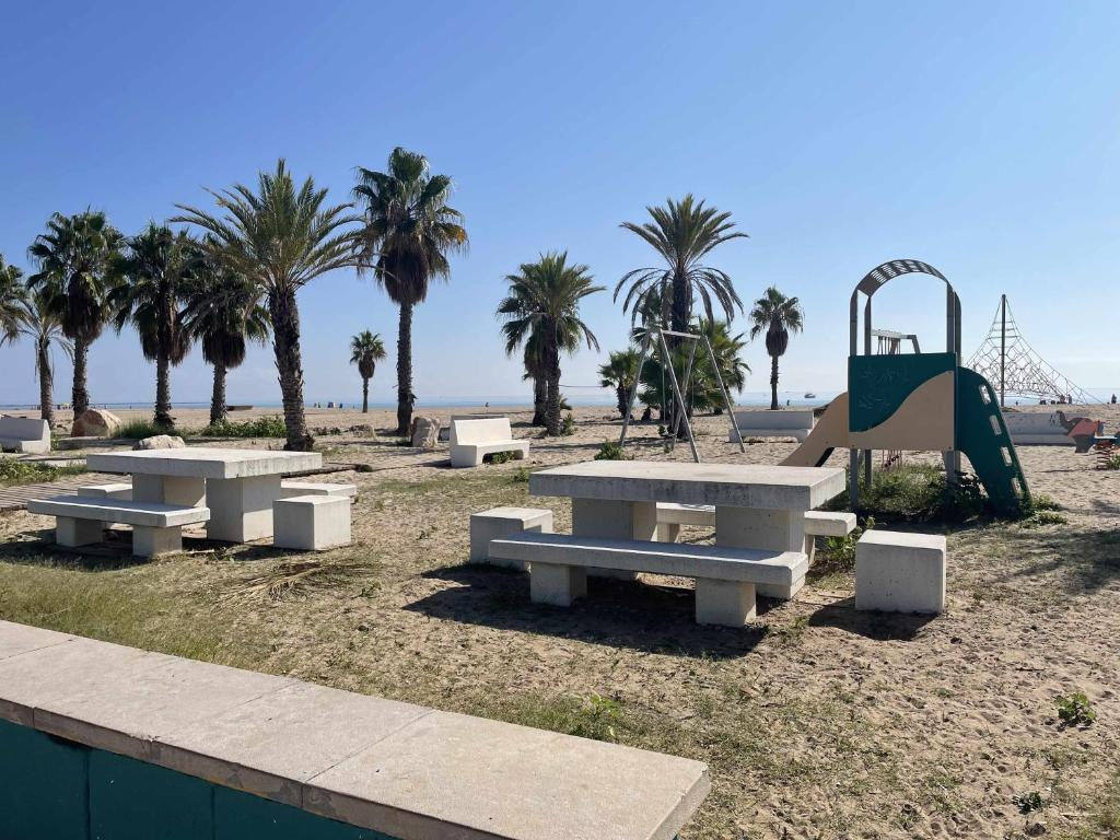 Fotografie z fotogalerie ubytování Apart Port Arenal con terraza y piscina v destinaci Burriana