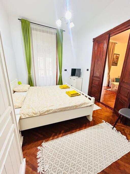 Ένα ή περισσότερα κρεβάτια σε δωμάτιο στο Hidden gem in the old town