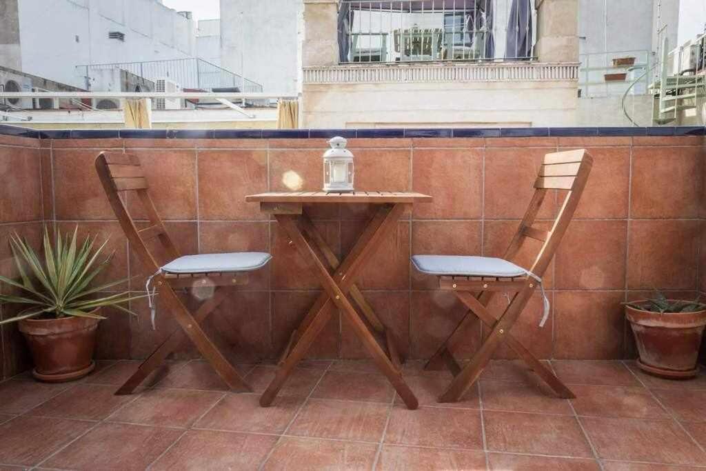 Balkon lub taras w obiekcie Casa con piscina junto catedral de sevilla