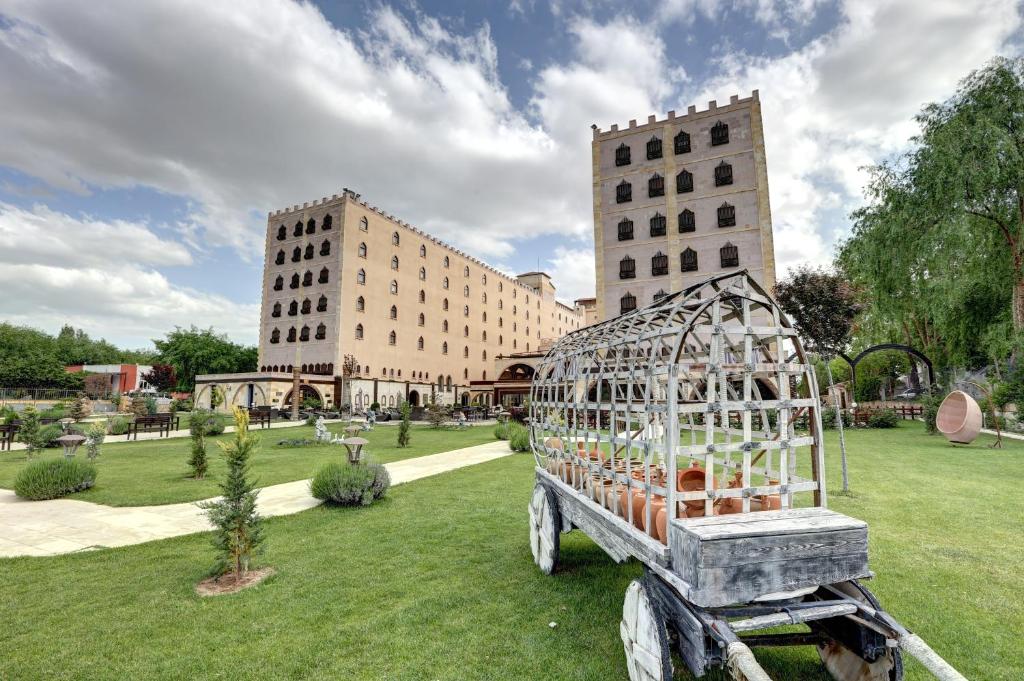A garden outside Suhan Cappadocia Hotel & Spa