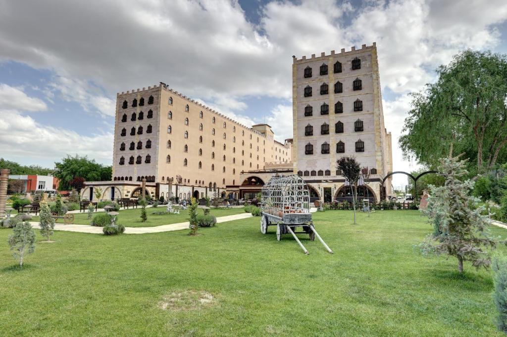 A garden outside Suhan Cappadocia Hotel & Spa