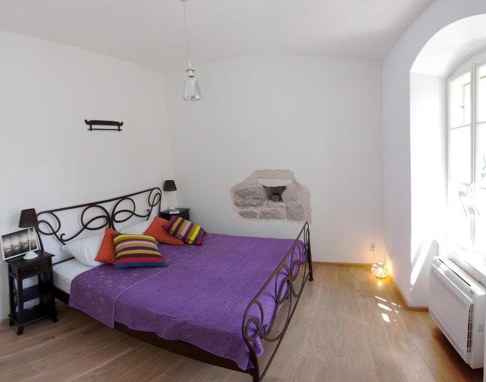 Stylish Theatre Apartments - 9