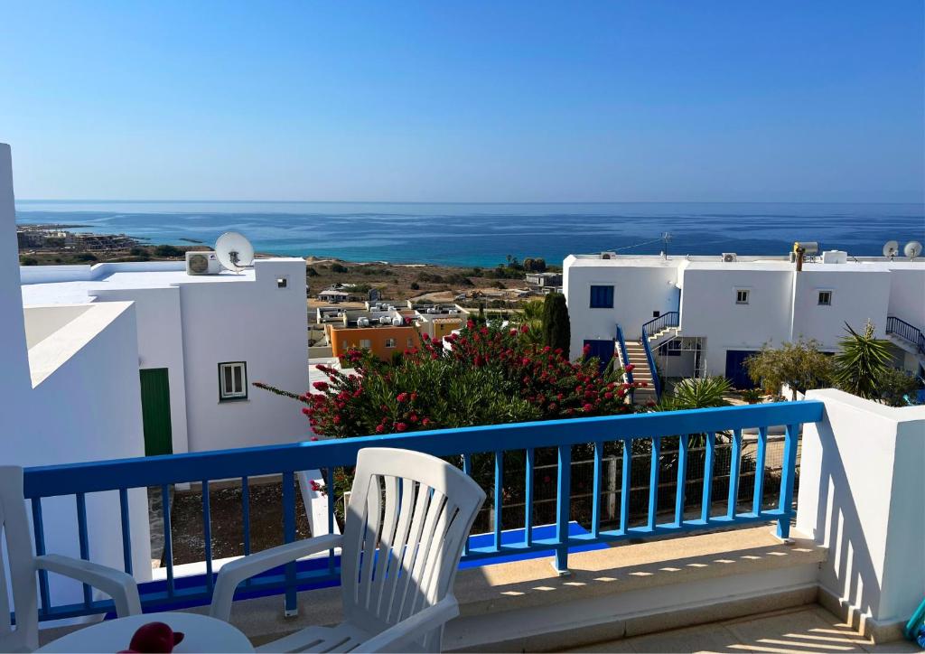 Un balcón o terraza de Townhouse Coastal Blu by Ezoria Villas