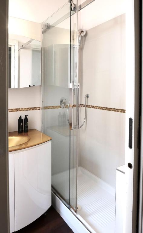 ComeCasa Flowery Terraced Apartment - 13