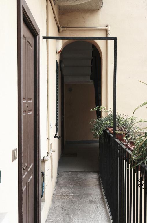 ComeCasa Flowery Terraced Apartment - 19