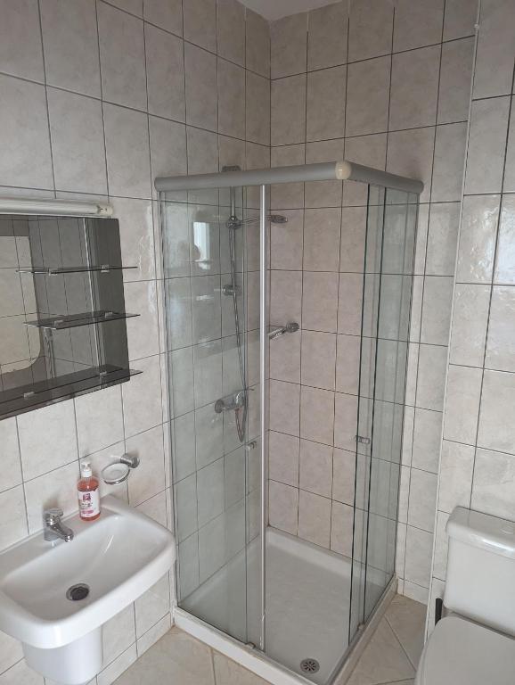 Vila Cabral 2 Apartments - AC - Two-Bedroom Apartment With Balcony And Sea View
