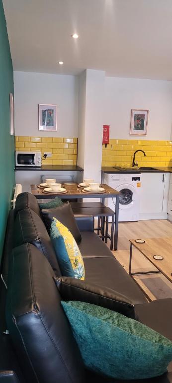 Leckhampton Road Apartments - Cheltenham - Appartamento Con Una Camera Da Letto