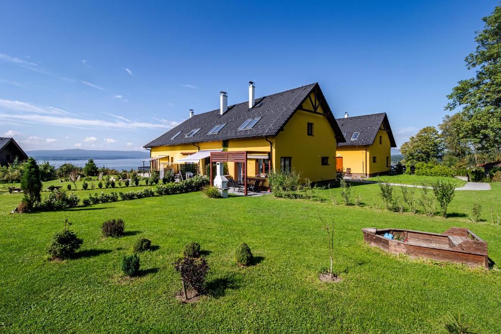 Ogród w obiekcie Apartmán Jasmin